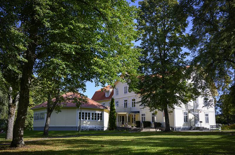 3221517f79b488d0232f772d65a01f81