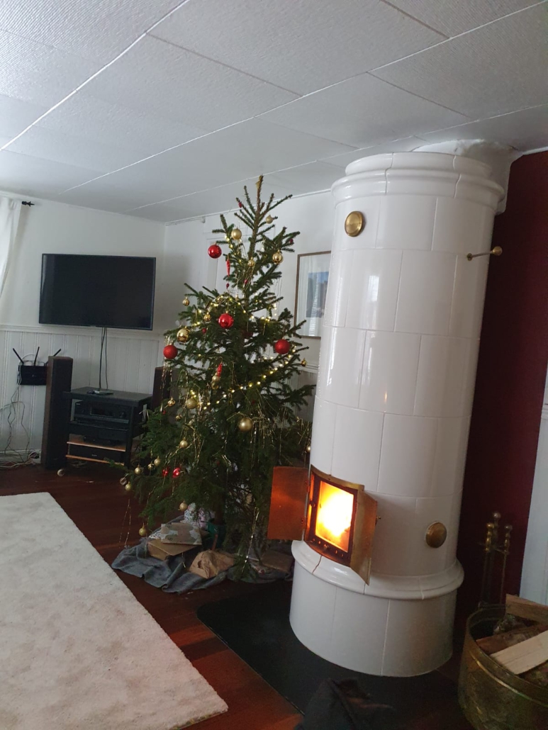 Kachelofen im Wohnzimmer